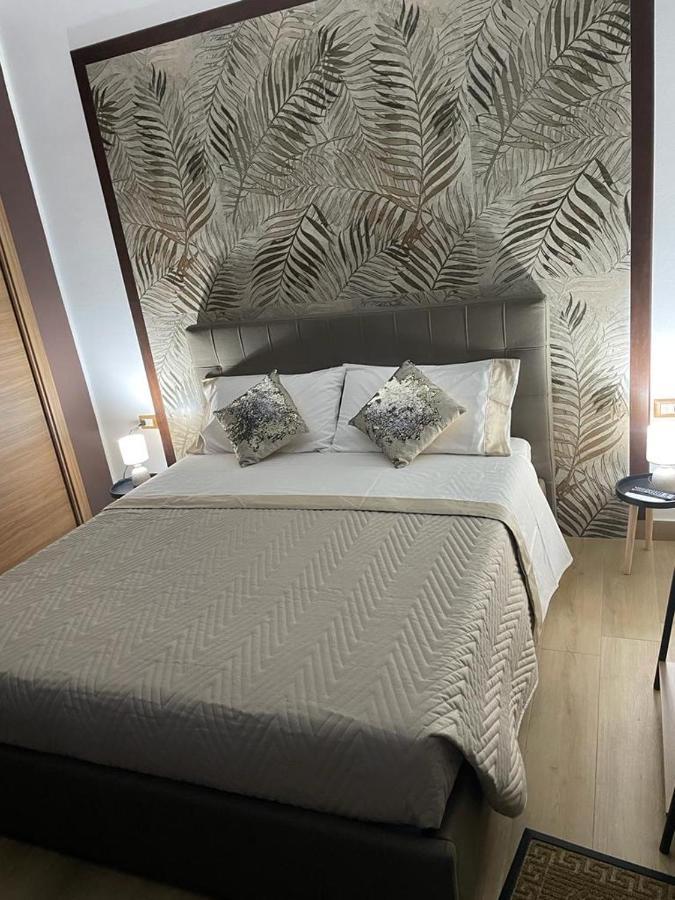 Residence Gordon Carini Esterno foto
